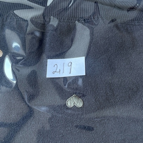 Vintage Havana Black Embroidered Heart Open Back Sweatshirt - Small - Picture 14 of 15